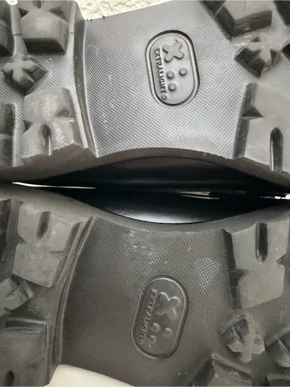G.H. Bass Women's Whitney Super Lug Weejuns Black & White Penny Loafers Size 8.5 - Picture 13 of 13
